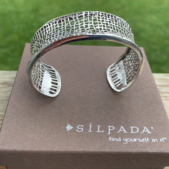 B1625 Silpada sterling cuff bracelet